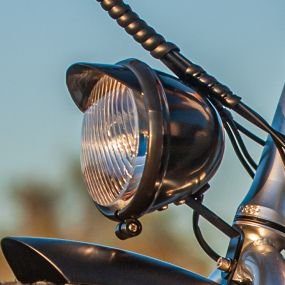 Eclairage avant Led Old School pour vélo BUD RACING