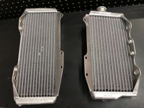 Radiateurs gros volume 250 KXF 06/08 Occasion - la paire